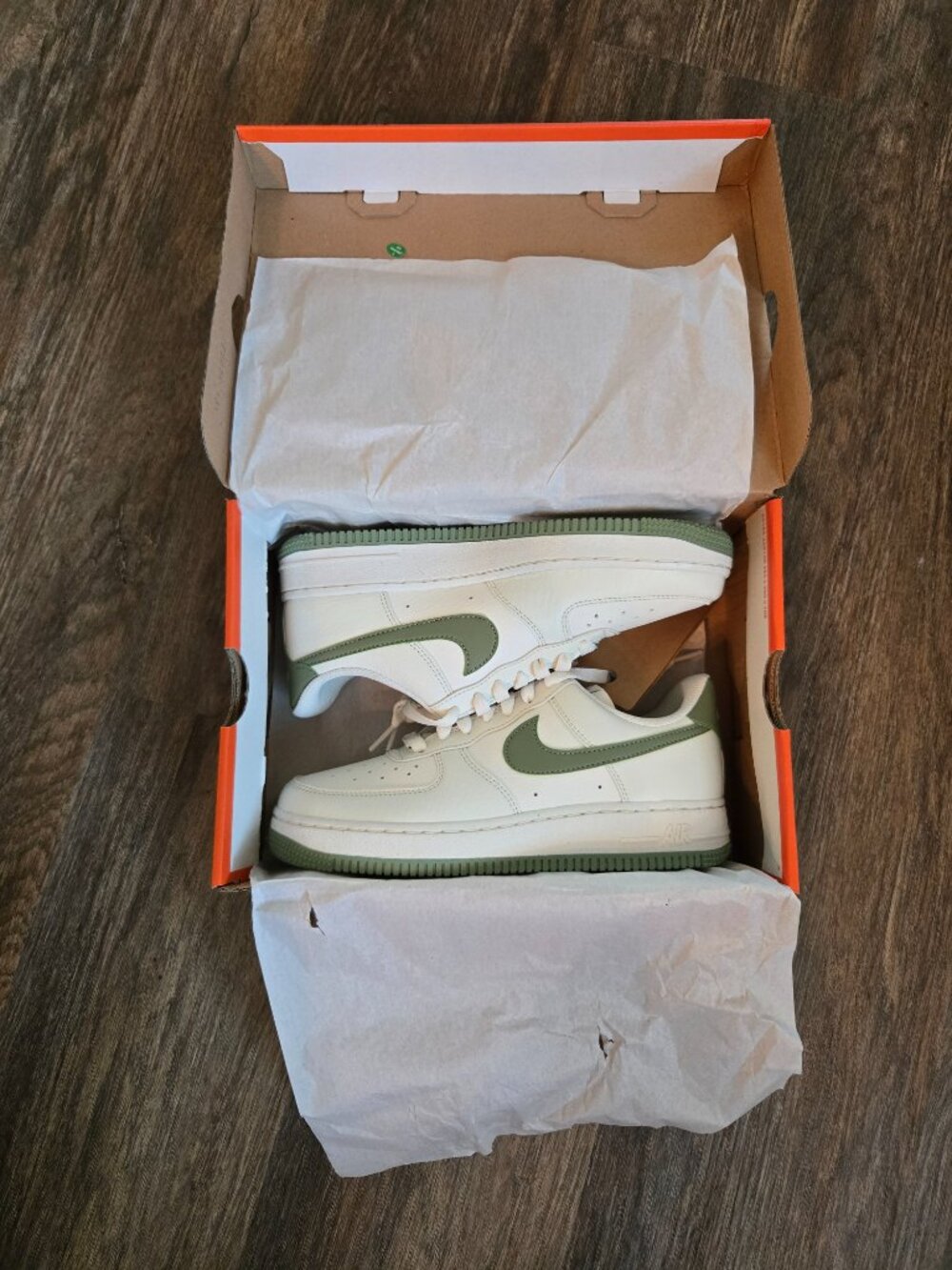 Nike Air Force 1 '07 NN Sail/Oil Green Women's Size 7 – Brand New with Tags - Picture 3 of 10